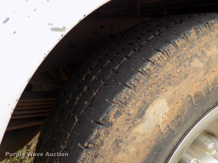 image for item DD3506 2002 Ford F350 Super Duty Crew Cab utility bed pickup truck