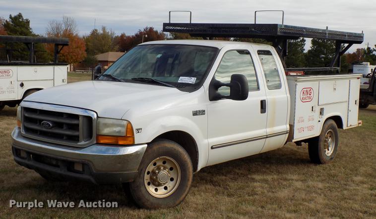 image for item DD3507 1999 Ford F350 Super Duty SuperCab pickup truck