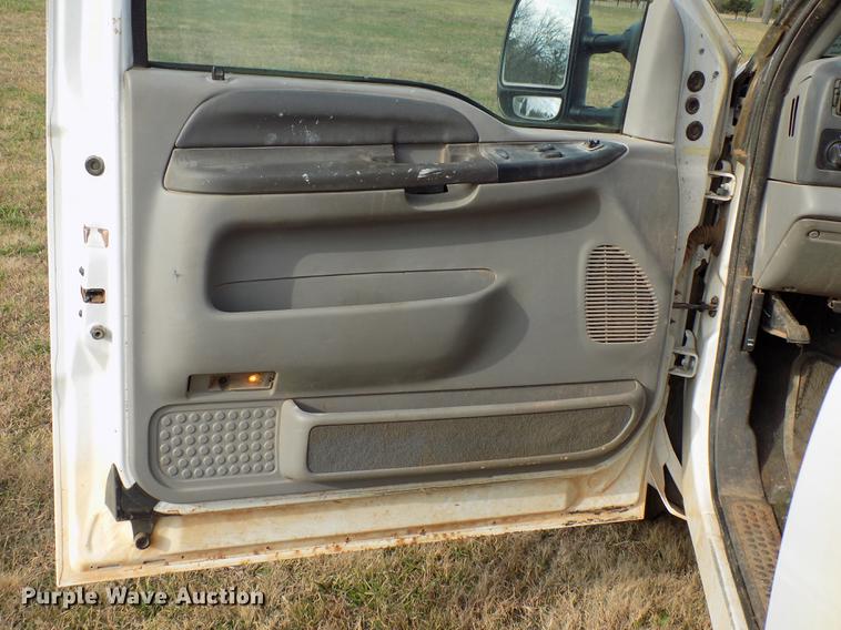 image for item DD3507 1999 Ford F350 Super Duty SuperCab pickup truck