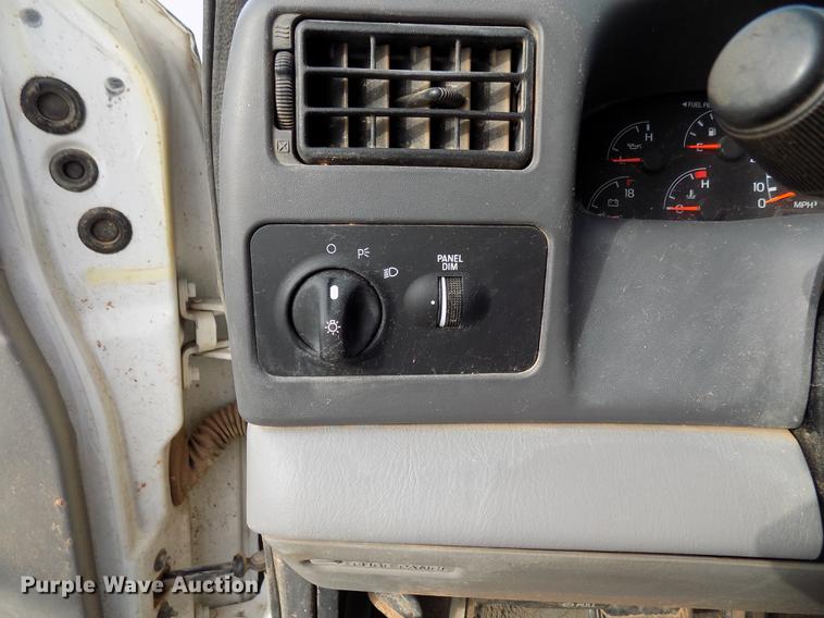 image for item DD3507 1999 Ford F350 Super Duty SuperCab pickup truck