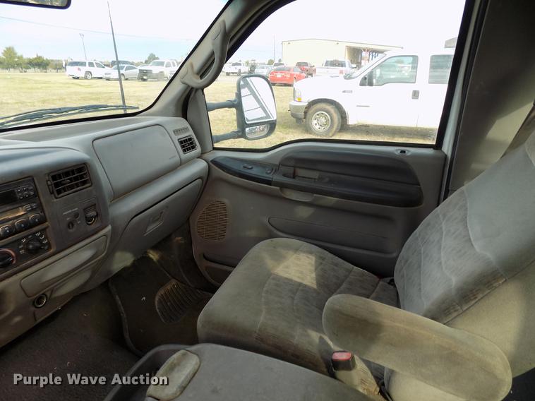 image for item DD3507 1999 Ford F350 Super Duty SuperCab pickup truck