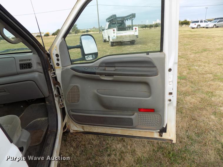 image for item DD3507 1999 Ford F350 Super Duty SuperCab pickup truck