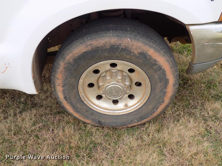 image for item DD3507 1999 Ford F350 Super Duty SuperCab pickup truck