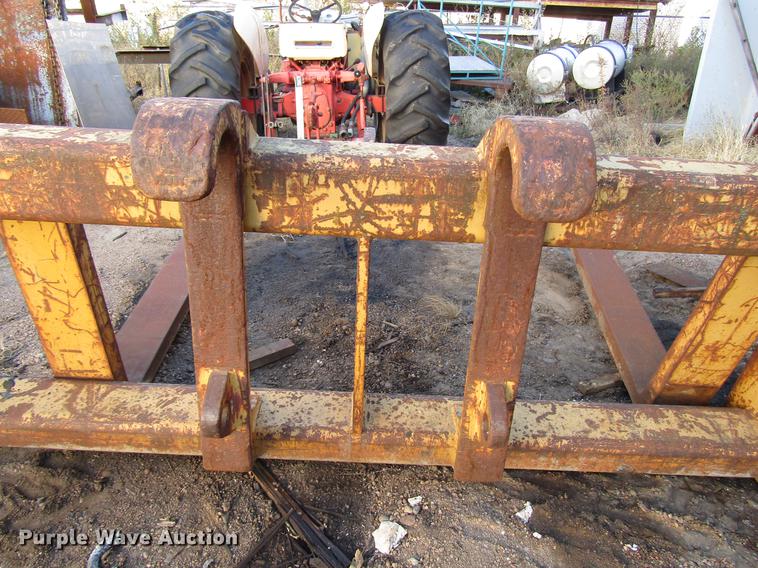 image for item DD3790 Balderson wheel loader forks