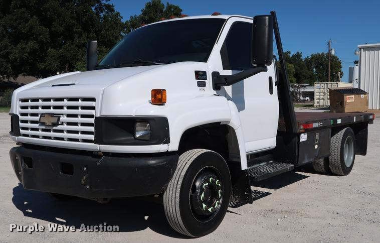 image for item DD5332 2003 Chevrolet C4500 flatbed truck