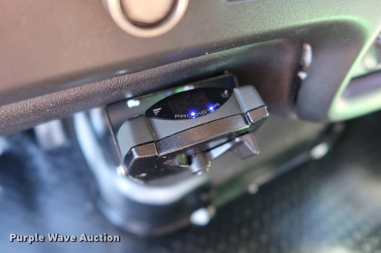 image for item DD5332 2003 Chevrolet C4500 flatbed truck