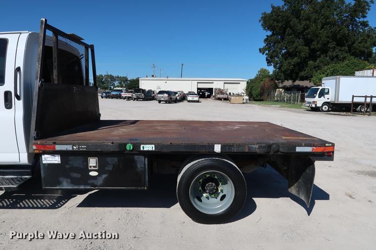 image for item DD5332 2003 Chevrolet C4500 flatbed truck