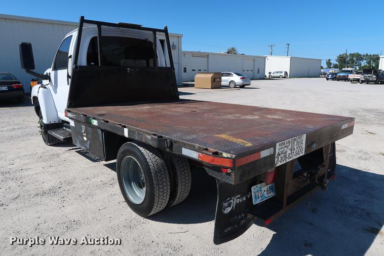 image for item DD5332 2003 Chevrolet C4500 flatbed truck