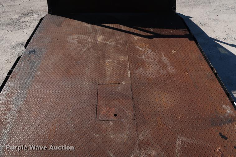 image for item DD5332 2003 Chevrolet C4500 flatbed truck