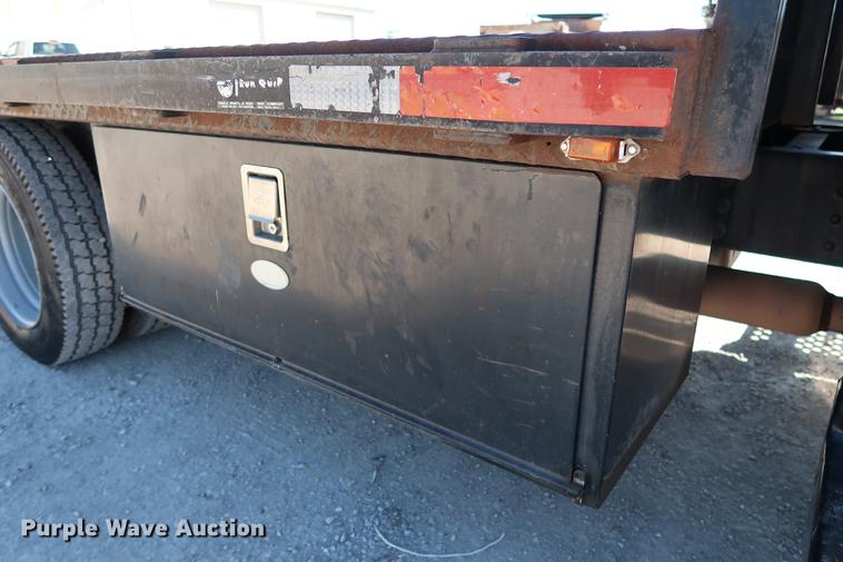 image for item DD5332 2003 Chevrolet C4500 flatbed truck
