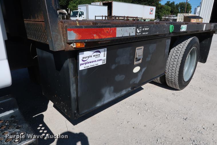 image for item DD5332 2003 Chevrolet C4500 flatbed truck