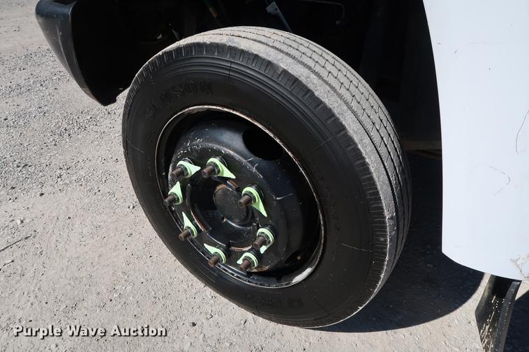 image for item DD5332 2003 Chevrolet C4500 flatbed truck