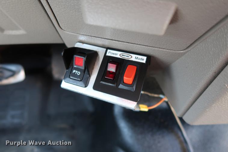 image for item DD5333 2008 Ford F550 bucket truck