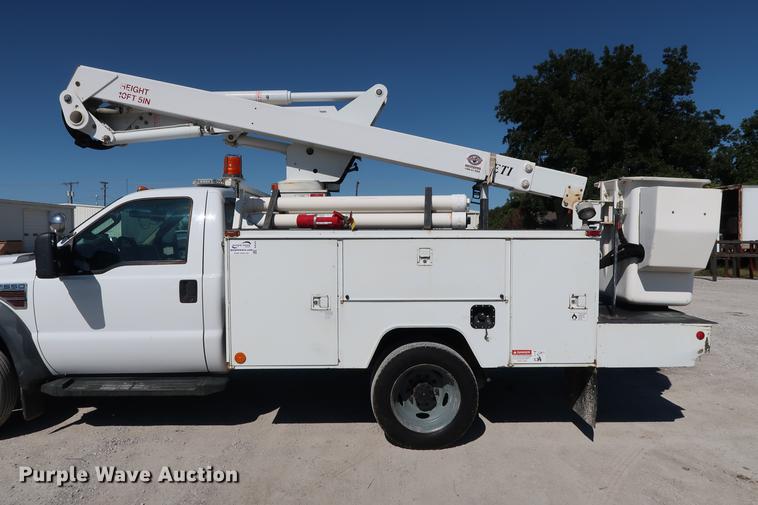 image for item DD5333 2008 Ford F550 bucket truck