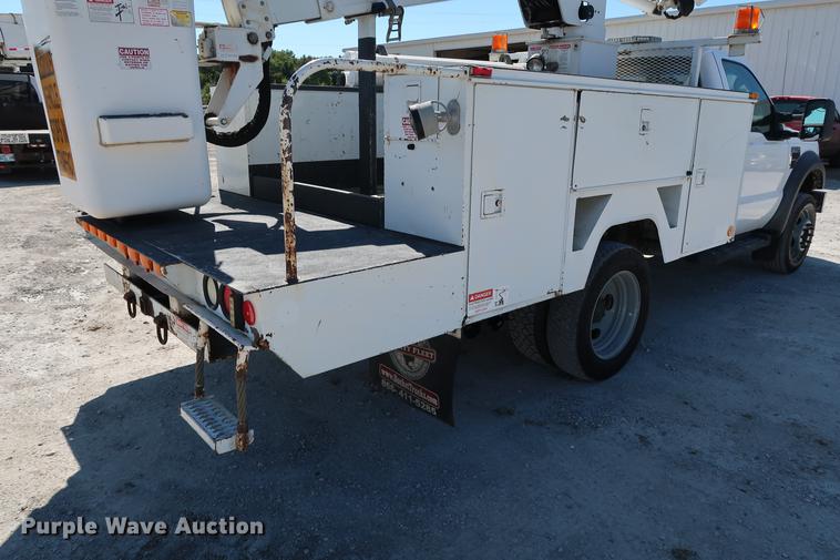 image for item DD5333 2008 Ford F550 bucket truck