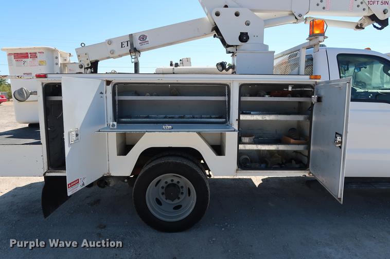image for item DD5333 2008 Ford F550 bucket truck