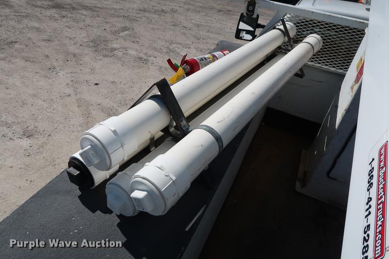 image for item DD5333 2008 Ford F550 bucket truck