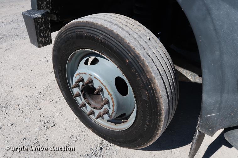 image for item DD5333 2008 Ford F550 bucket truck