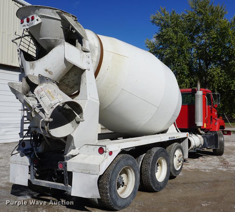 image for item DD6633 1999 International Paystar 5000 ready mix truck