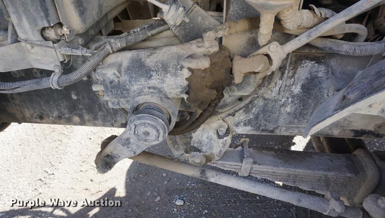 image for item DD6633 1999 International Paystar 5000 ready mix truck