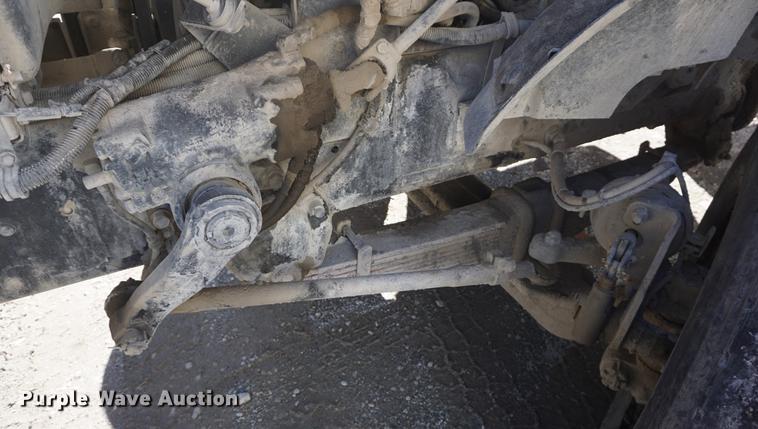 image for item DD6633 1999 International Paystar 5000 ready mix truck