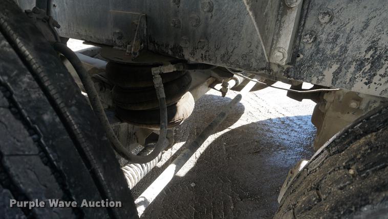 image for item DD6633 1999 International Paystar 5000 ready mix truck