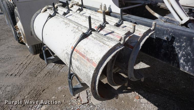 image for item DD6633 1999 International Paystar 5000 ready mix truck