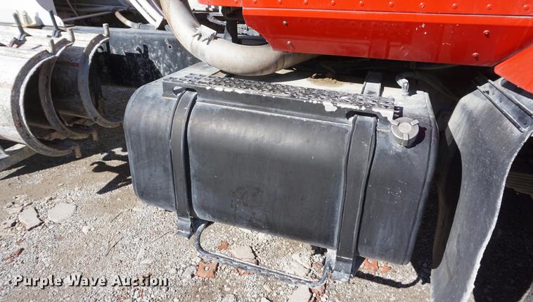 image for item DD6633 1999 International Paystar 5000 ready mix truck