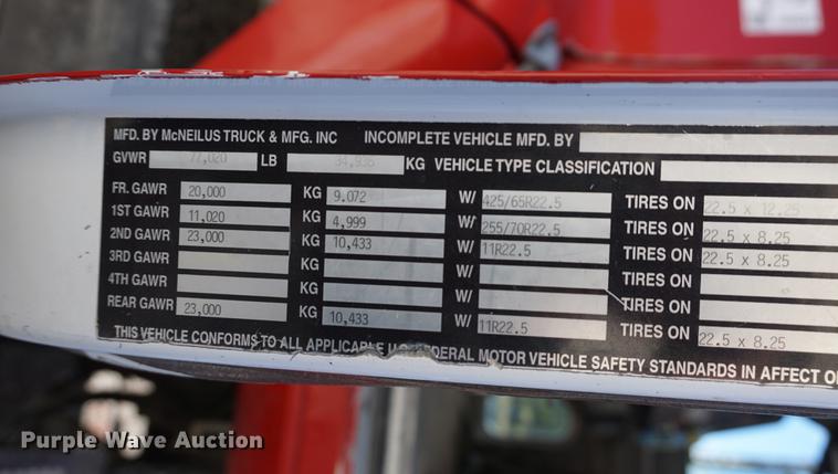 image for item DD6633 1999 International Paystar 5000 ready mix truck