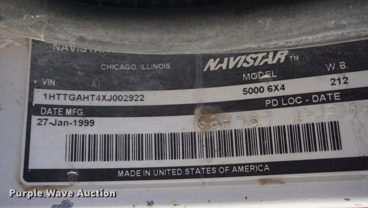 image for item DD6633 1999 International Paystar 5000 ready mix truck