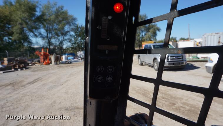 image for item DD6655 2007 Case 450 skid steer