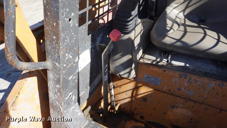 image for item DD6655 2007 Case 450 skid steer