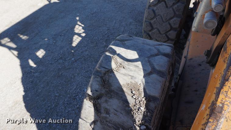 image for item DD6655 2007 Case 450 skid steer