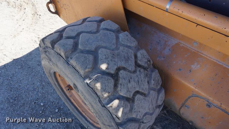 image for item DD6655 2007 Case 450 skid steer