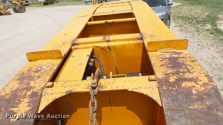 image for item DE2970 1989 Trail King TK120DG-553 low boy equipment trailer