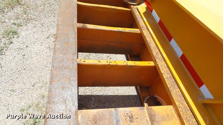 image for item DE2970 1989 Trail King TK120DG-553 low boy equipment trailer