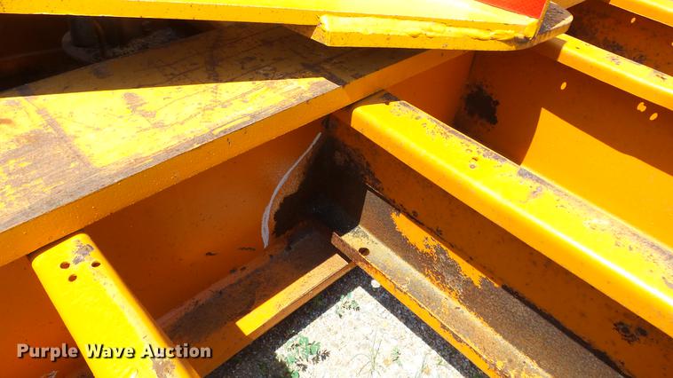 image for item DE2970 1989 Trail King TK120DG-553 low boy equipment trailer