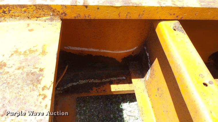 image for item DE2970 1989 Trail King TK120DG-553 low boy equipment trailer