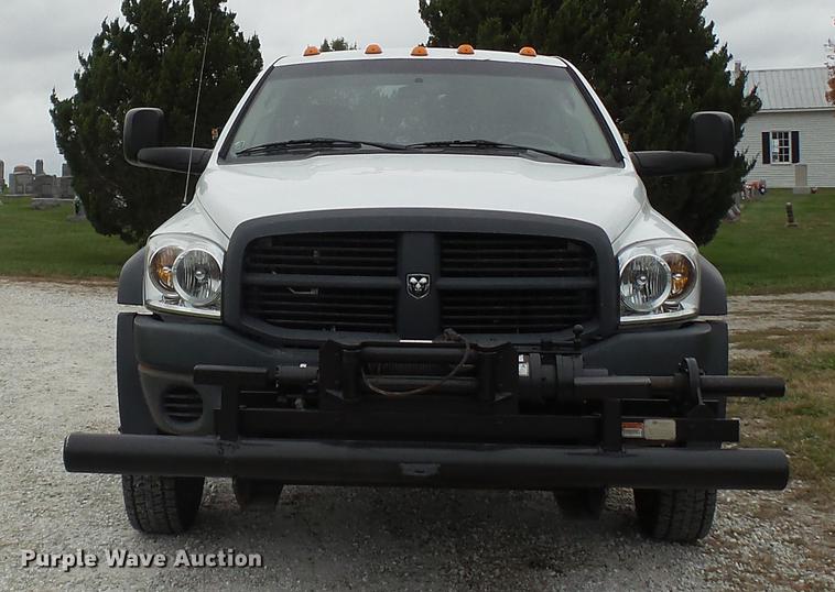 image for item DE4922 2008 Dodge Ram 4500 Quad Cab utility bed truck
