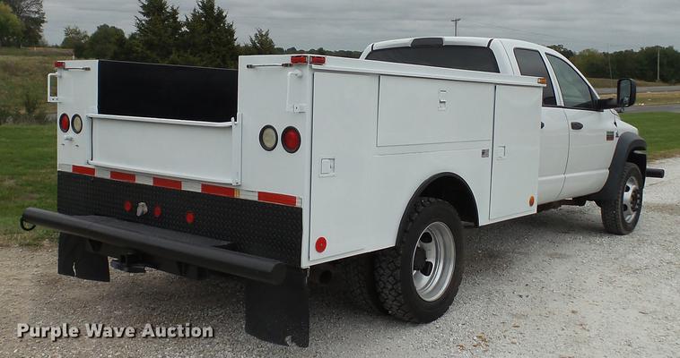 image for item DE4922 2008 Dodge Ram 4500 Quad Cab utility bed truck