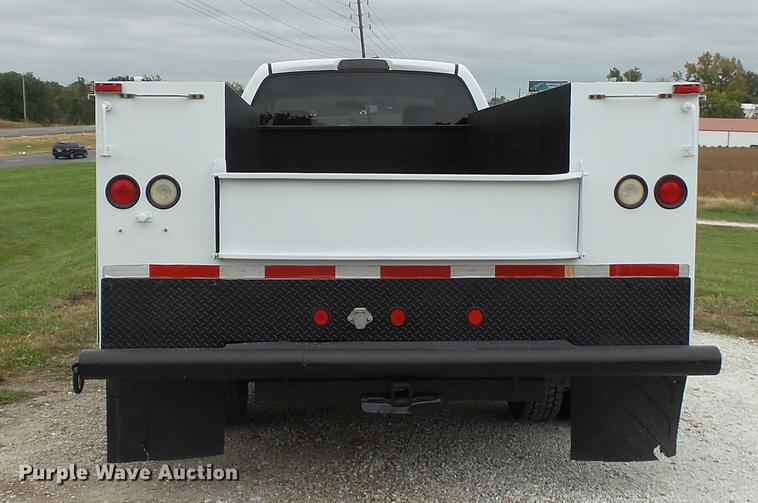 image for item DE4922 2008 Dodge Ram 4500 Quad Cab utility bed truck