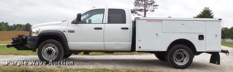 image for item DE4922 2008 Dodge Ram 4500 Quad Cab utility bed truck
