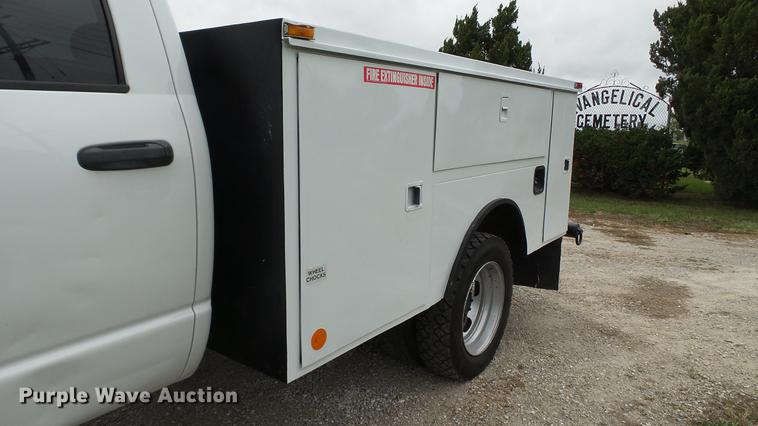 image for item DE4922 2008 Dodge Ram 4500 Quad Cab utility bed truck