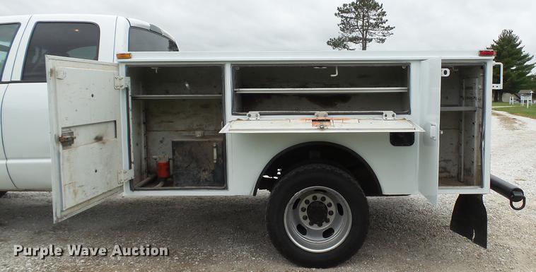 image for item DE4922 2008 Dodge Ram 4500 Quad Cab utility bed truck