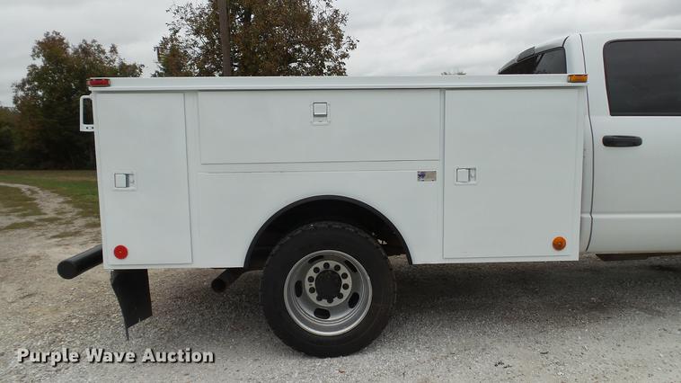 image for item DE4922 2008 Dodge Ram 4500 Quad Cab utility bed truck