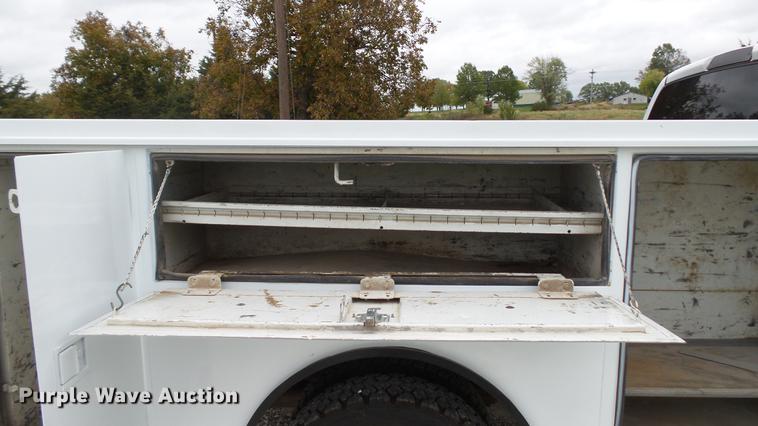 image for item DE4922 2008 Dodge Ram 4500 Quad Cab utility bed truck