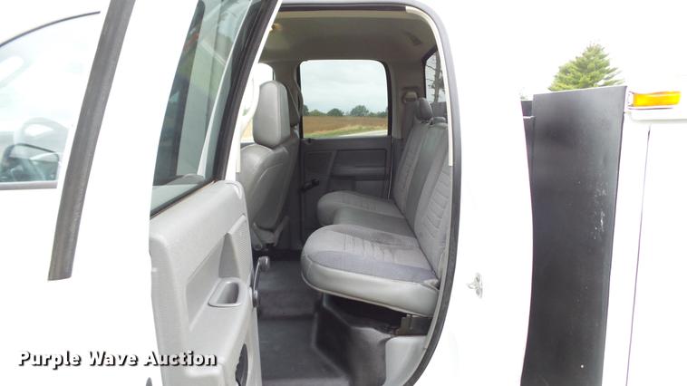image for item DE4922 2008 Dodge Ram 4500 Quad Cab utility bed truck
