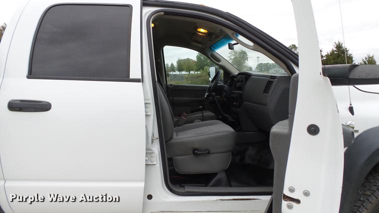 image for item DE4922 2008 Dodge Ram 4500 Quad Cab utility bed truck