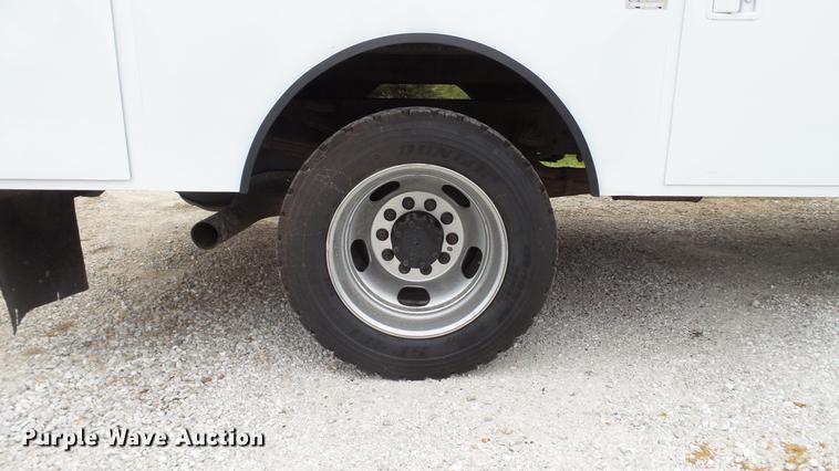 image for item DE4922 2008 Dodge Ram 4500 Quad Cab utility bed truck