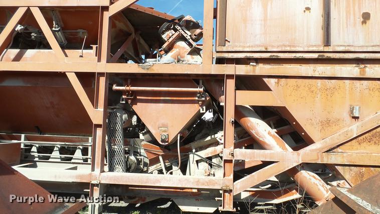 image for item DE4930 1973 Ross 250-8 Mobiliner Central Mix concrete plant